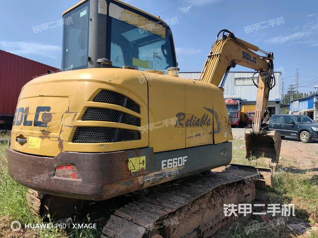 整机右后45°(整机外观) 整机右后45°(整机外观)