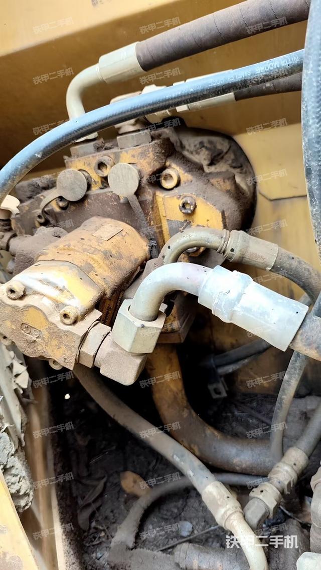 液壓泵室(大件艙室) 液壓泵室(大件艙室)