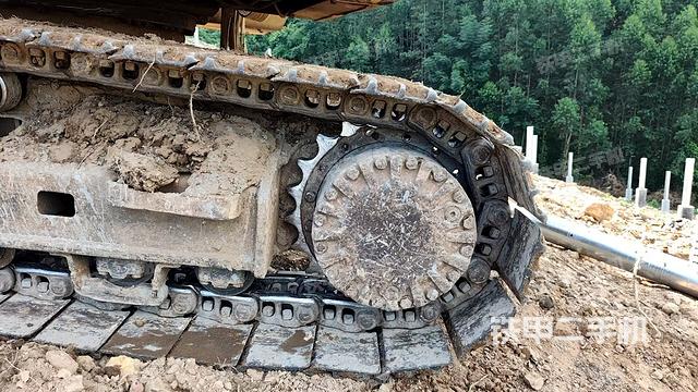 左驱动轮(行走机构) 左驱动轮(行走机构)