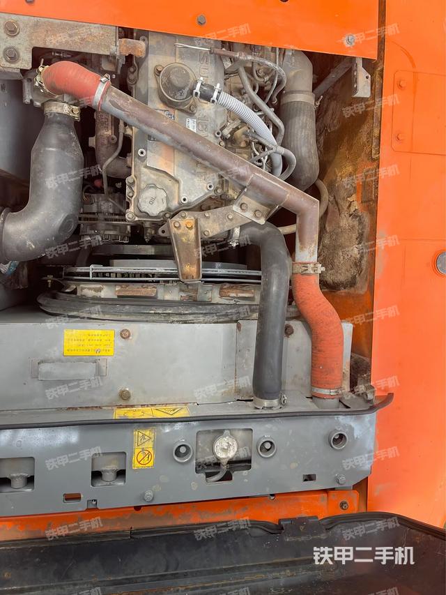 发动机整体俯视(整机外观) 发动机整体俯视(整机外观)