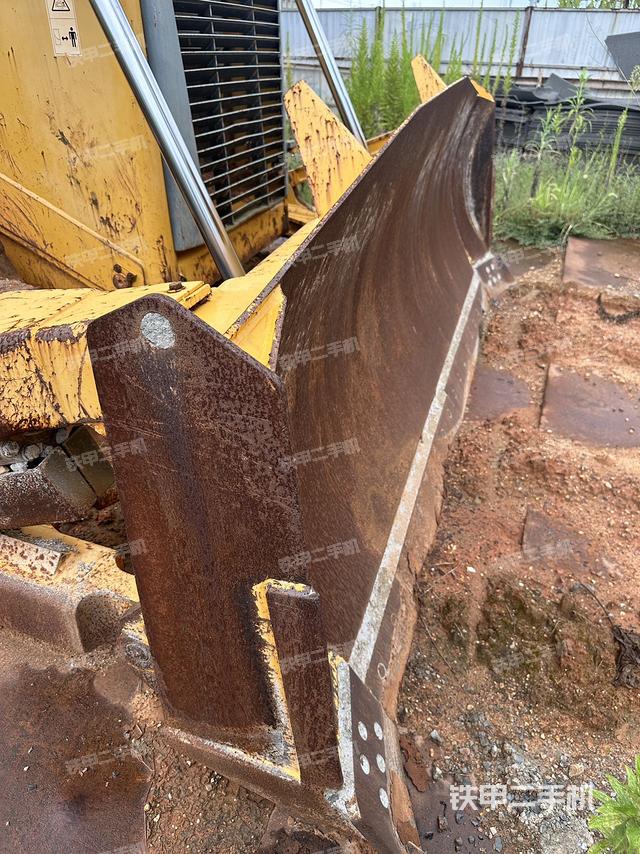 整機(jī)左側(cè)(設(shè)備外觀及核心部件) 整機(jī)左側(cè)(設(shè)備外觀及核心部件)