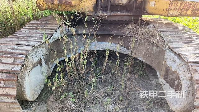 大臂根部 斜视(工作和回转装置) 大臂根部 斜视(工作和回转装置)