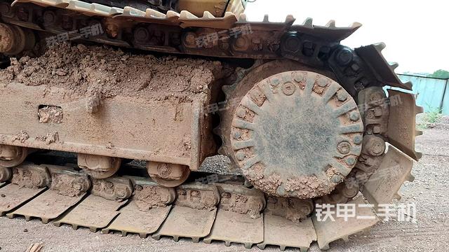 右側(cè)履帶整體(行走機構(gòu)) 右側(cè)履帶整體(行走機構(gòu))