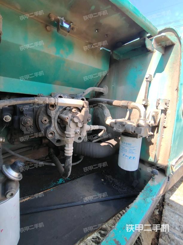 液壓泵斜45?右(大件艙室) 液壓泵斜45?右(大件艙室)