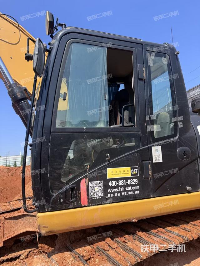 座椅后部(駕駛室部分) 座椅后部(駕駛室部分)