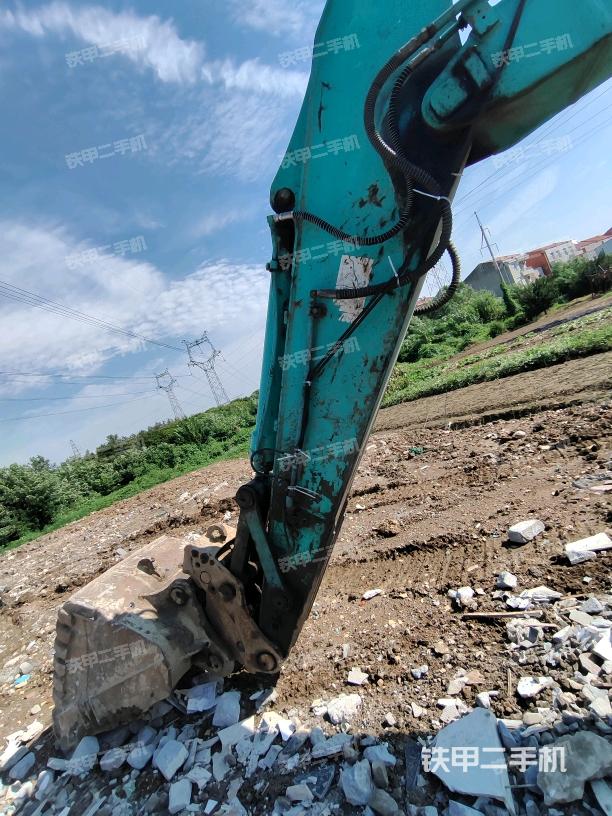 小臂整體左后(工作和回轉(zhuǎn)裝置) 小臂整體左后(工作和回轉(zhuǎn)裝置)