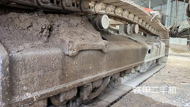 單側(cè)履帶整體（整機(jī)外觀）