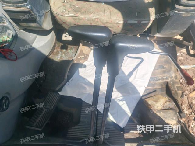 后窗玻璃角標(biāo)(駕駛室部分) 后窗玻璃角標(biāo)(駕駛室部分)