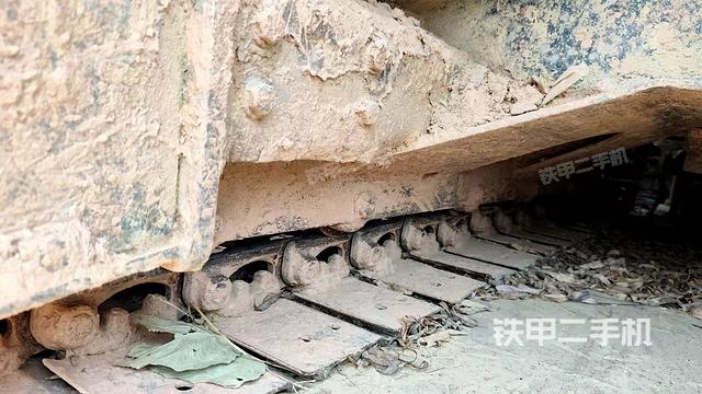 左側(cè)履帶整體?(行走機構(gòu)) 左側(cè)履帶整體?(行走機構(gòu))