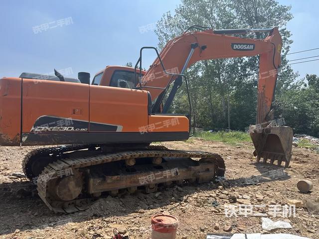 整机右后45°(整机外观) 整机右后45°(整机外观)