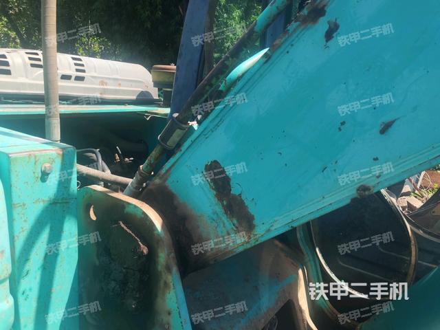 大臂根部?斜視(工作和回轉(zhuǎn)裝置) 大臂根部?斜視(工作和回轉(zhuǎn)裝置)