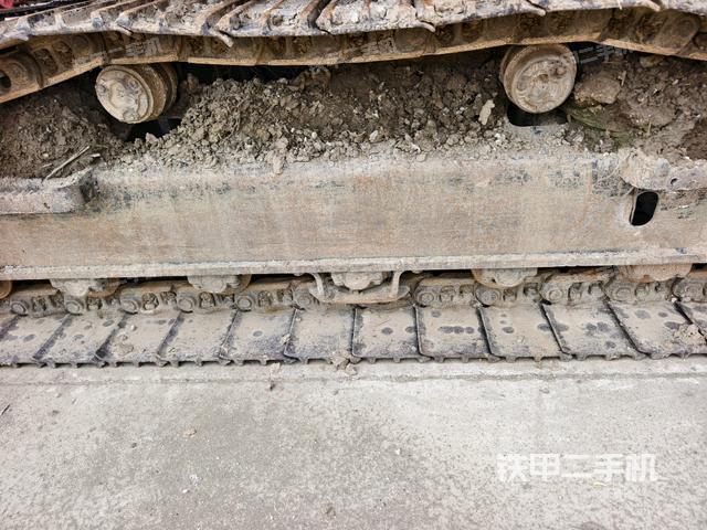 右側(cè)履帶整體(行走機(jī)構(gòu)) 右側(cè)履帶整體(行走機(jī)構(gòu))