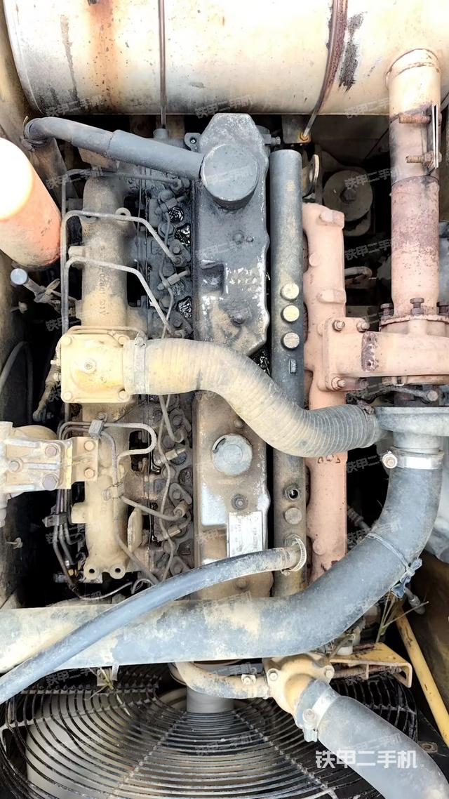 气门室盖螺丝特写(上车部件) 气门室盖螺丝特写(上车部件)