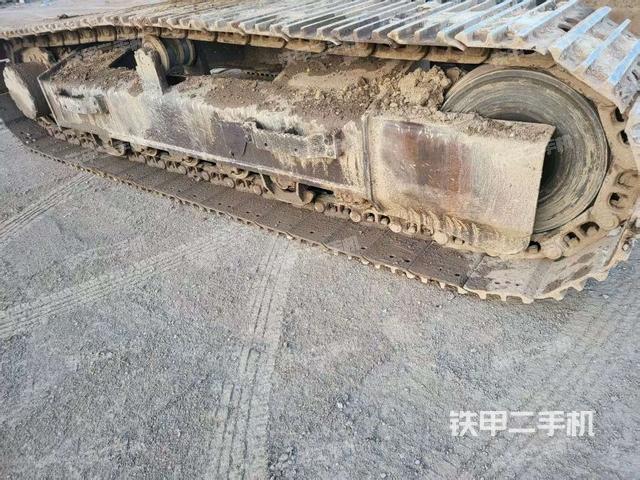 單側(cè)履帶整體（整機(jī)外觀）