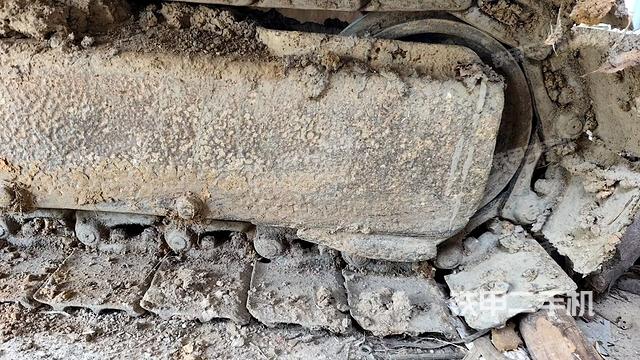 左导向轮(行走机构) 左导向轮(行走机构)