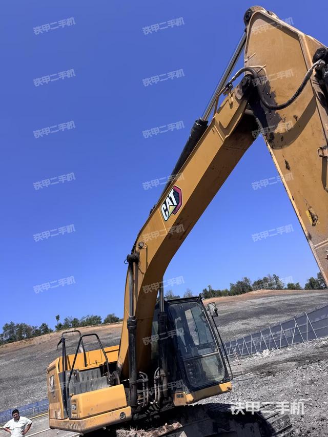 大臂整体 右侧（工作和回转装置）