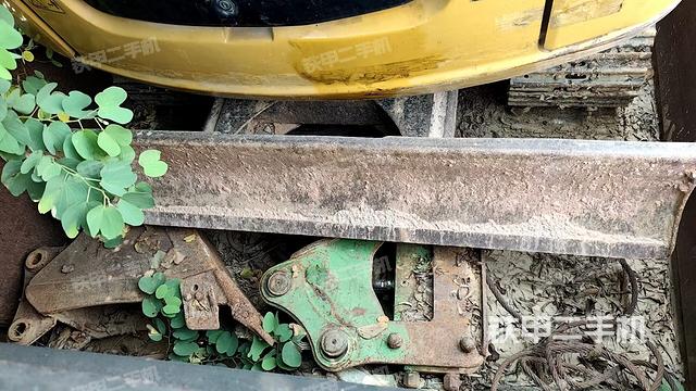 小臂整體右前(工作和回轉(zhuǎn)裝置) 小臂整體右前(工作和回轉(zhuǎn)裝置)