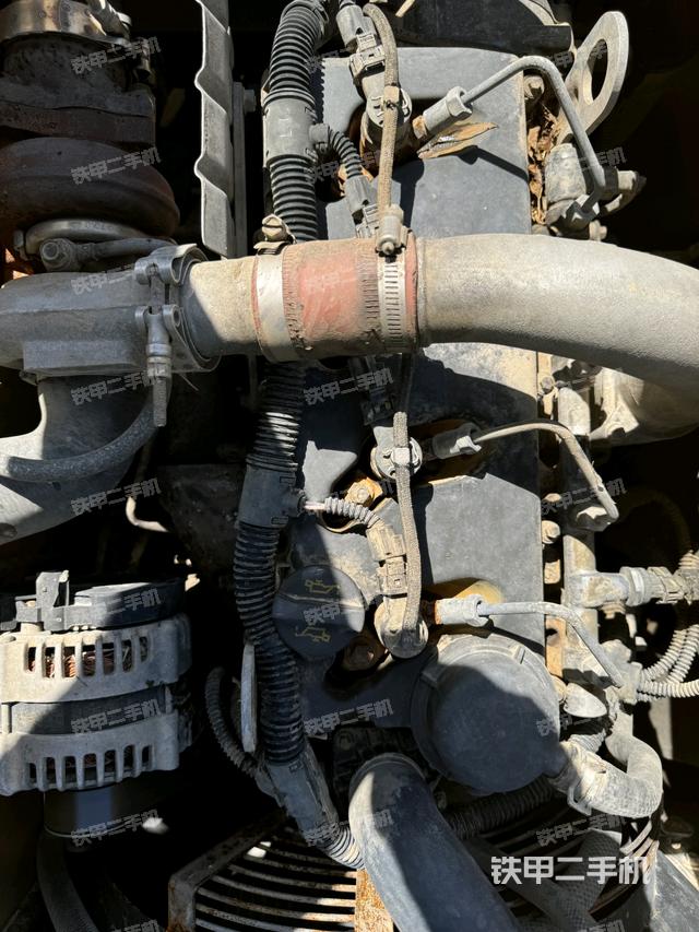 發(fā)動(dòng)機(jī)整體俯視(整機(jī)外觀) 發(fā)動(dòng)機(jī)整體俯視(整機(jī)外觀)