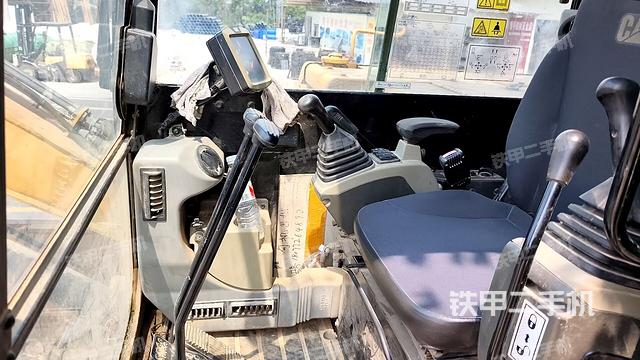 頂棚整體(駕駛室部分) 頂棚整體(駕駛室部分)