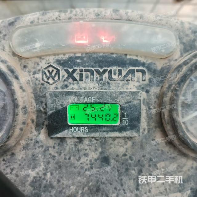 驾驶室整体（整机外观）