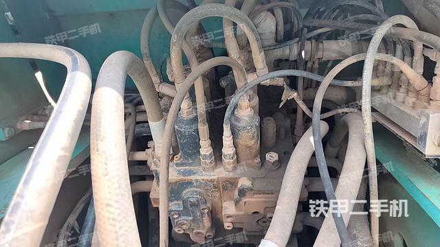 发动机室（上车部件）