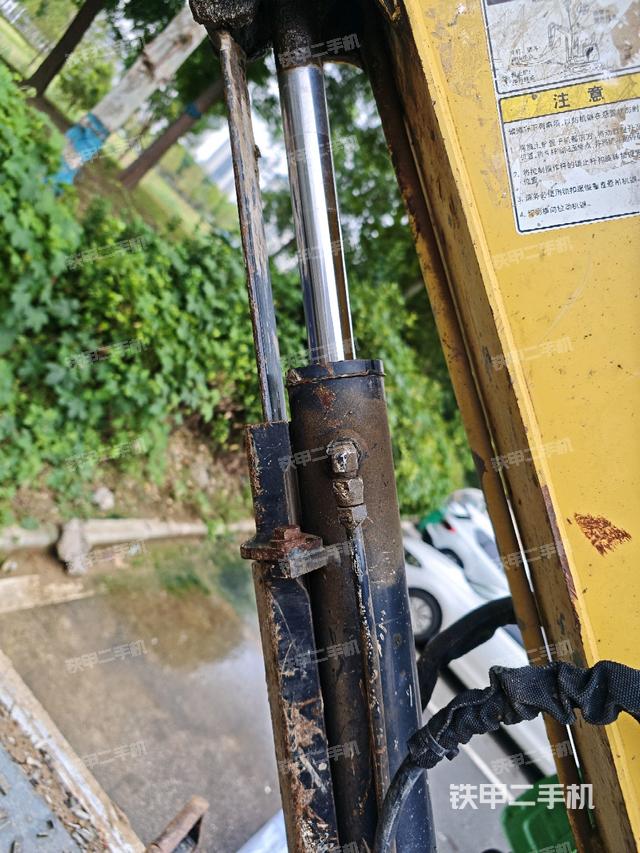 小臂整体右前（工作和回转装置）