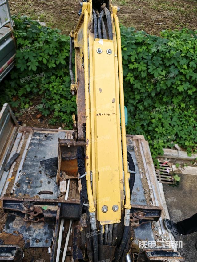 大臂背部俯视（工作和回转装置）