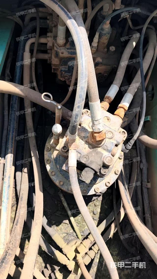 驾驶室顶部俯视（上车部件）