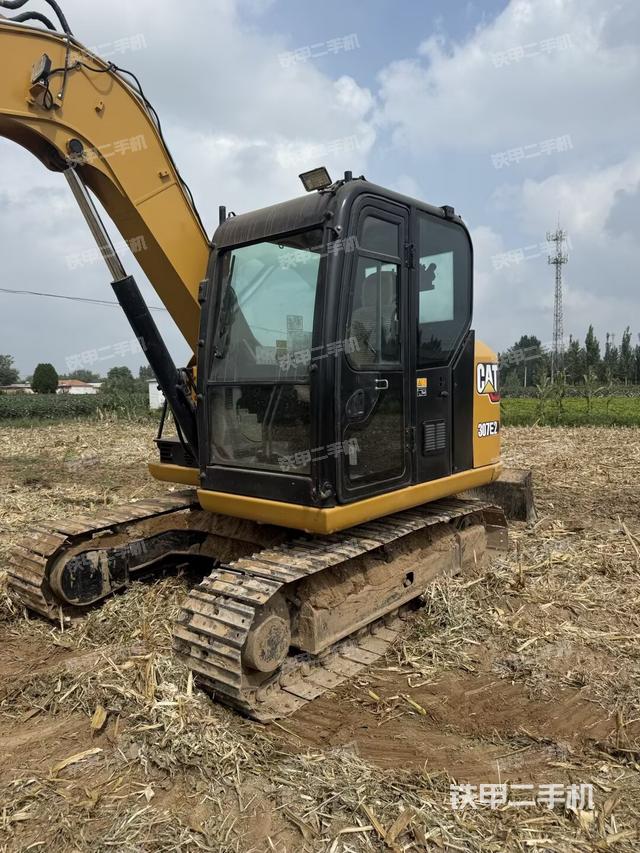 駕駛室整體（整機(jī)外觀）