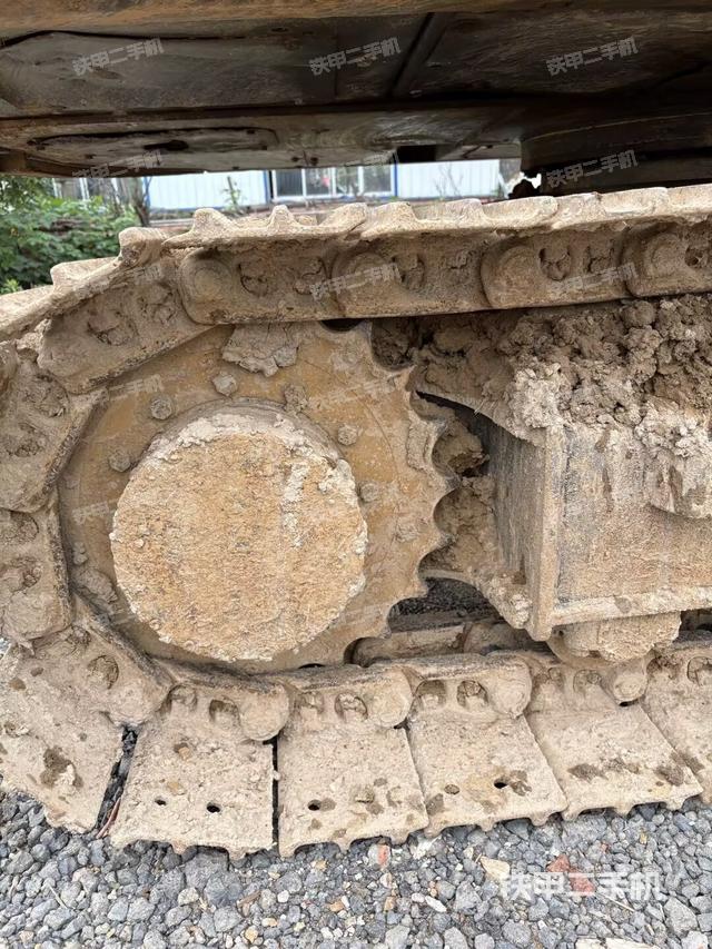 單側(cè)履帶整體（整機(jī)外觀）