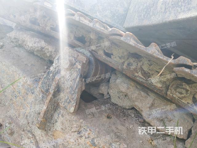 右驱动轮（行走机构）