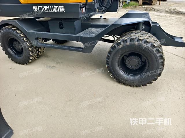 左側(cè)履帶整體?（行走機(jī)構(gòu)）