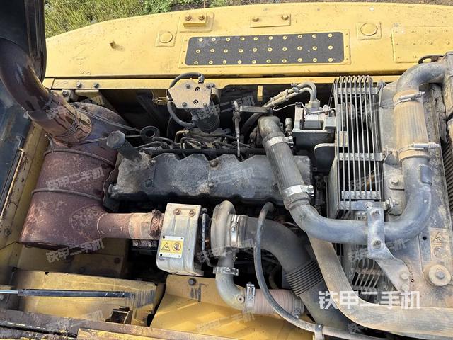 水箱+風(fēng)扇特寫(xiě)(上車部件) 水箱+風(fēng)扇特寫(xiě)(上車部件)