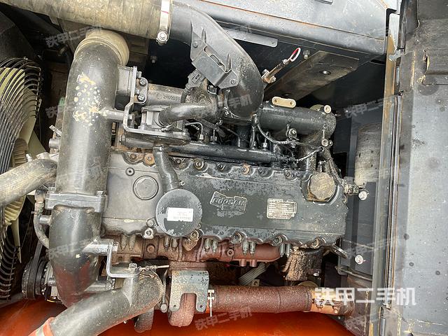 發(fā)動(dòng)機(jī)整體俯視(整機(jī)外觀) 發(fā)動(dòng)機(jī)整體俯視(整機(jī)外觀)