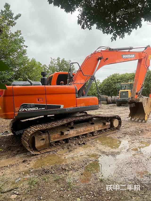 整機(jī)右后45°(整機(jī)外觀) 整機(jī)右后45°(整機(jī)外觀)