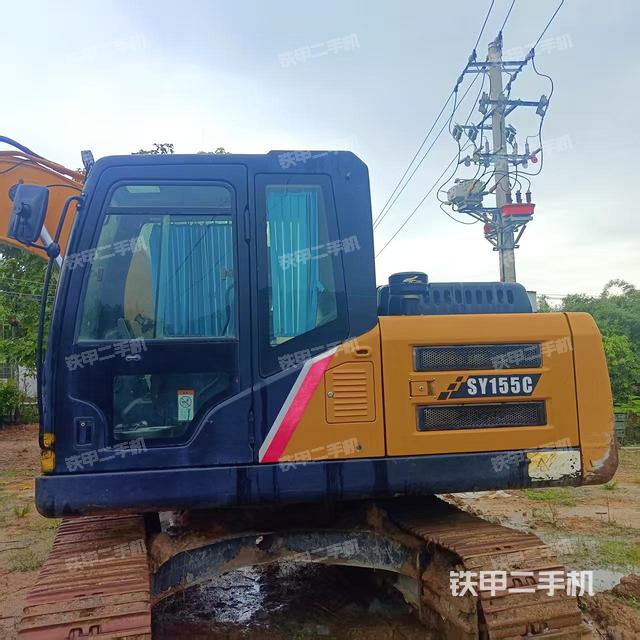 三一重工SY135C挖掘机