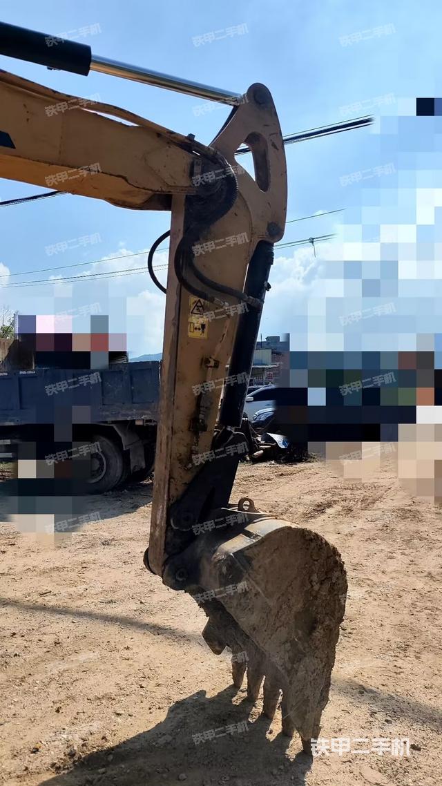 铲斗右后整体（工作和回转装置）