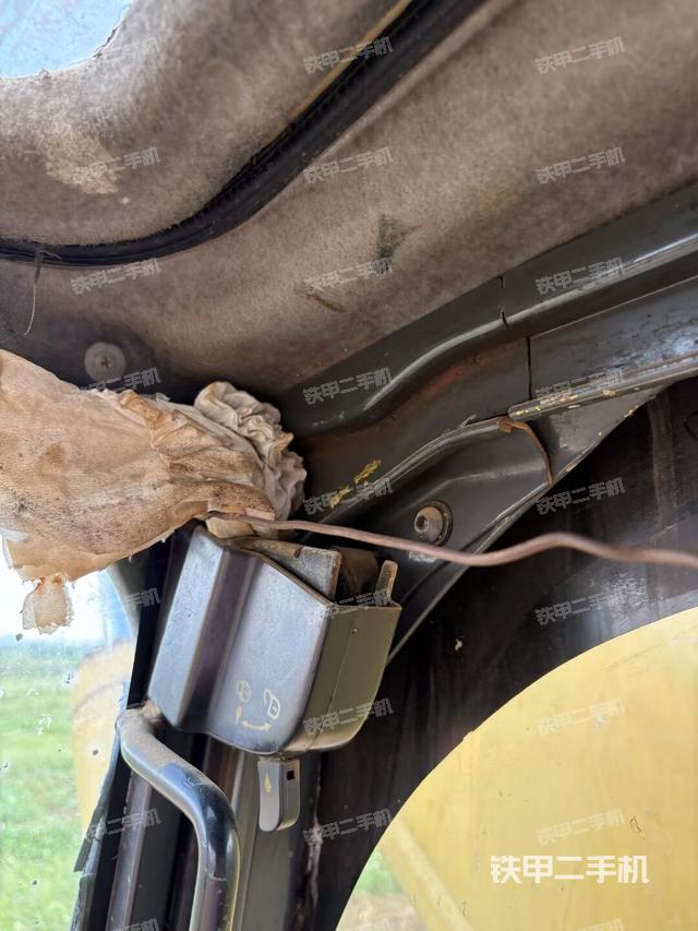 后窗玻璃角標(biāo)(駕駛室部分) 后窗玻璃角標(biāo)(駕駛室部分)