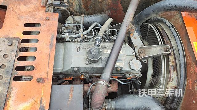 發(fā)動機(jī)整體俯視(整機(jī)外觀) 發(fā)動機(jī)整體俯視(整機(jī)外觀)