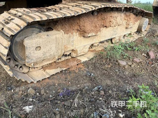 左側(cè)履帶整體?(行走機(jī)構(gòu)) 左側(cè)履帶整體?(行走機(jī)構(gòu))