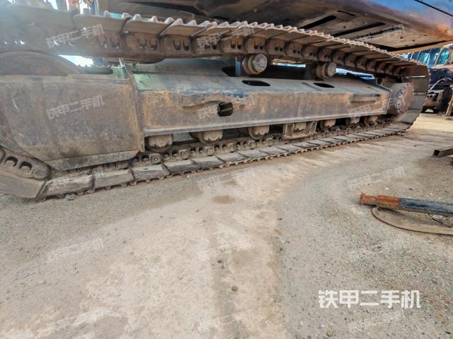 单侧履带整体（整机外观）