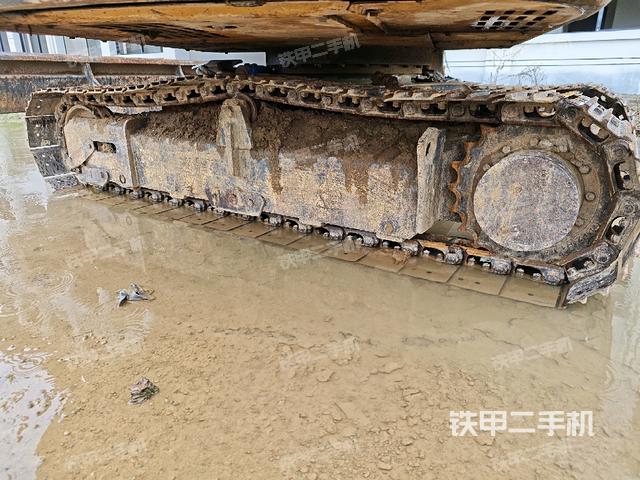 左驅(qū)動(dòng)輪（行走機(jī)構(gòu)）