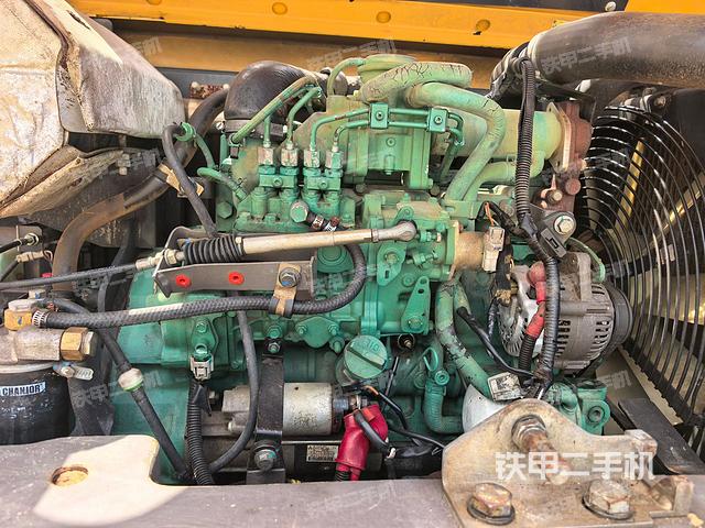 发动机整体俯视（整机外观）