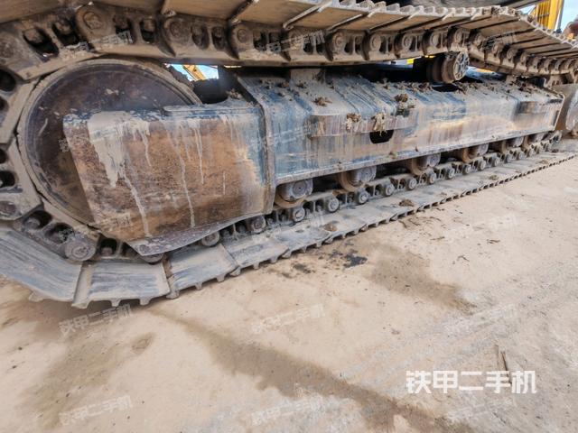 单侧履带整体（整机外观）