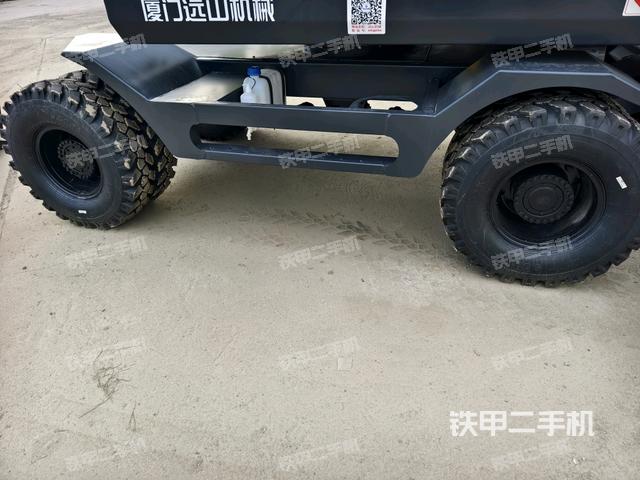 右側(cè)履帶整體?（行走機(jī)構(gòu)）