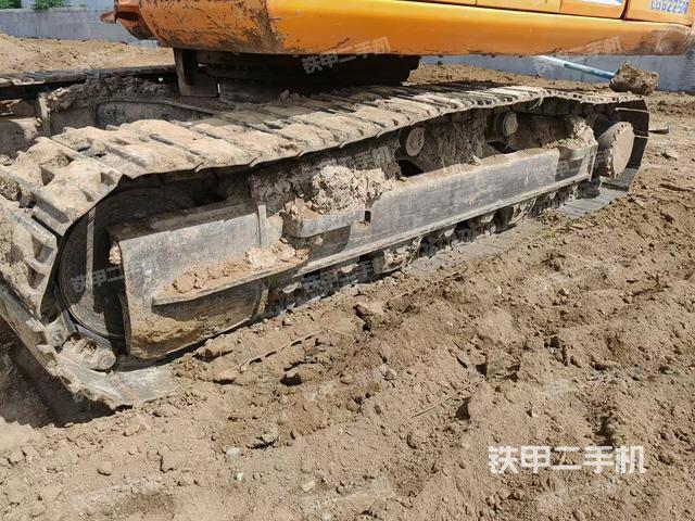 单侧履带整体（整机外观）