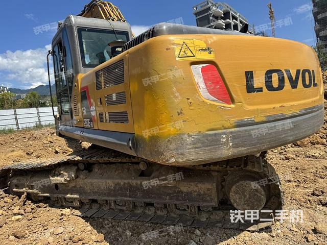 駕駛室整體（整機外觀）