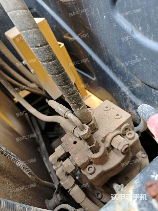 回轉(zhuǎn)馬達(dá)（上車部件）