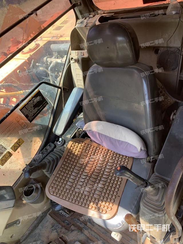 驾驶室整体（整机外观）