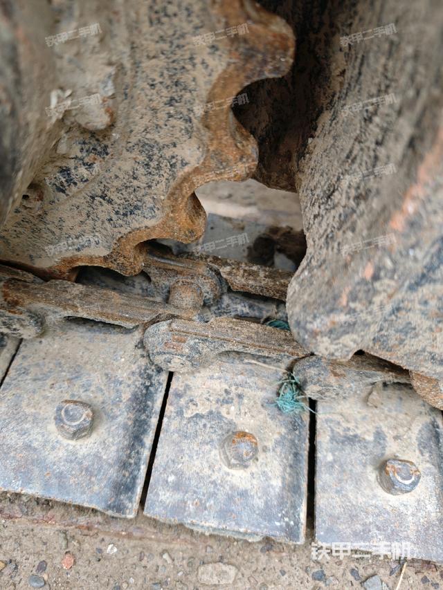 右驱动轮（行走机构）